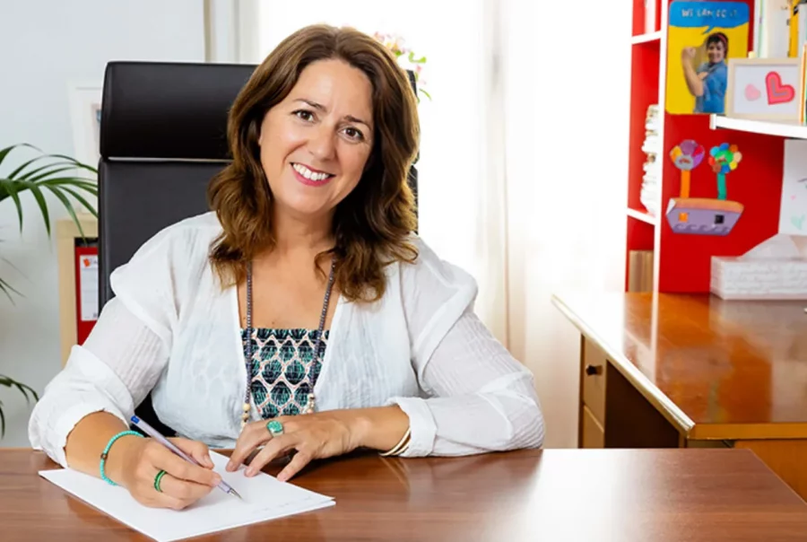 Raquel Durá Miralles, psicóloga especialista en TDAH y Terapia EMDR y directora de la Clínica Miralles Valencia